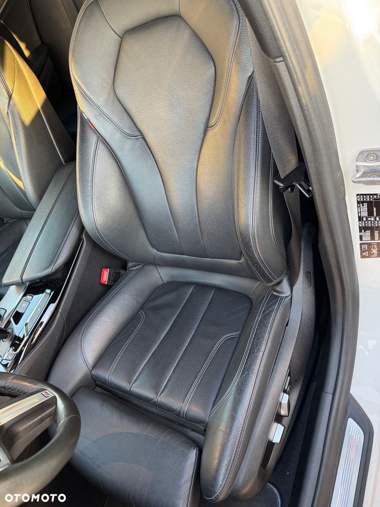BMW Seria 5 520d xDrive M Sport sport - 31