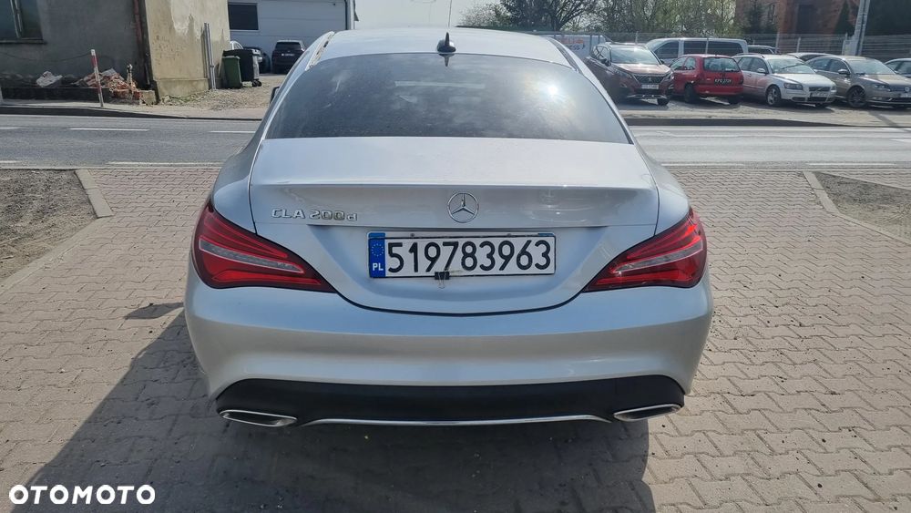 Mercedes-Benz CLA 200 d 7G-DCT UrbanStyle Edition - 9