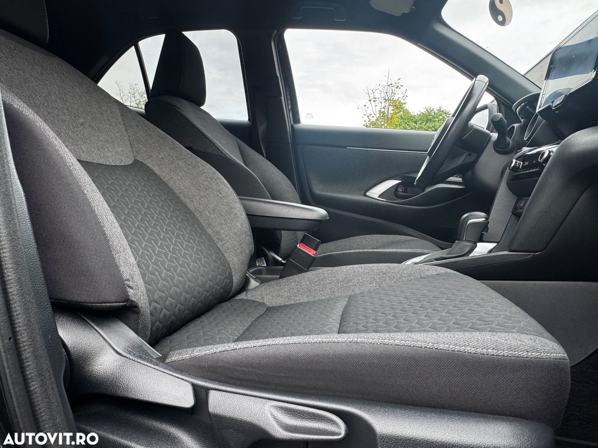 Toyota Yaris Cross 1.5 VVT-i HSD 4x4 Exclusive Elegant - 26