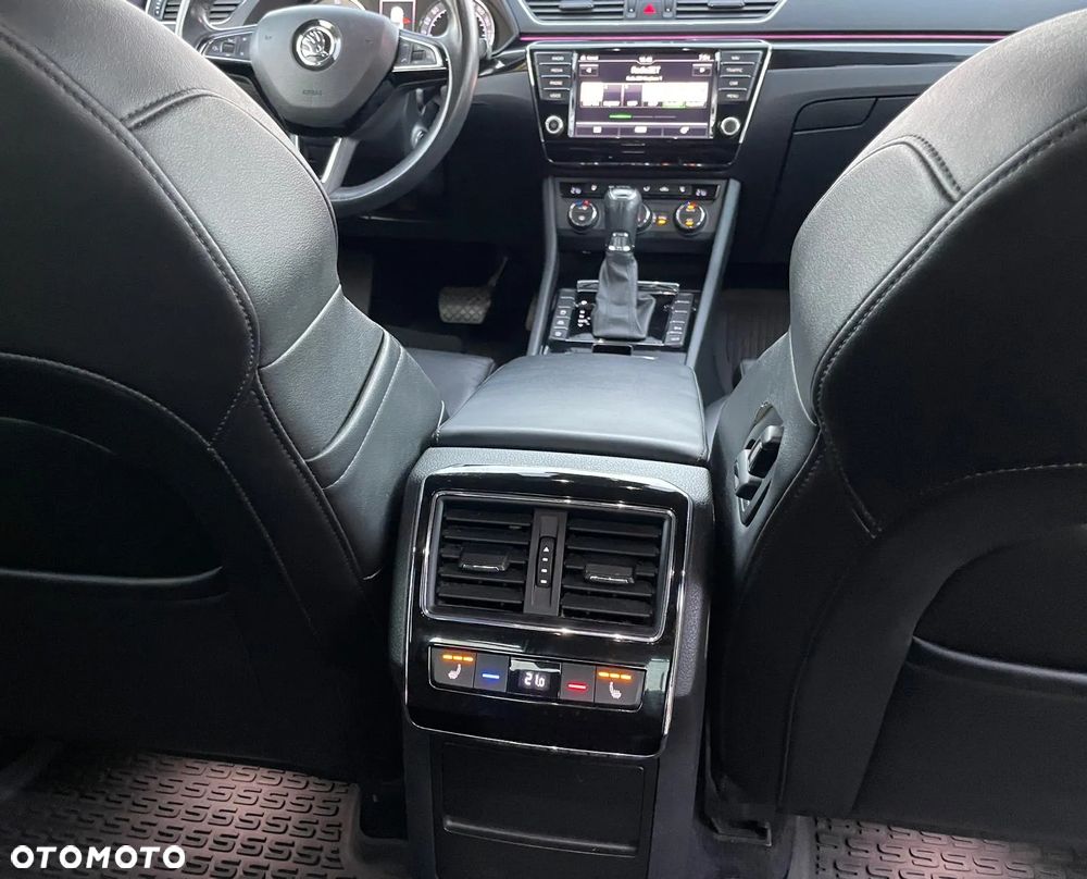 Skoda Superb 2.0 TDI 4x4 L&K DSG - 22