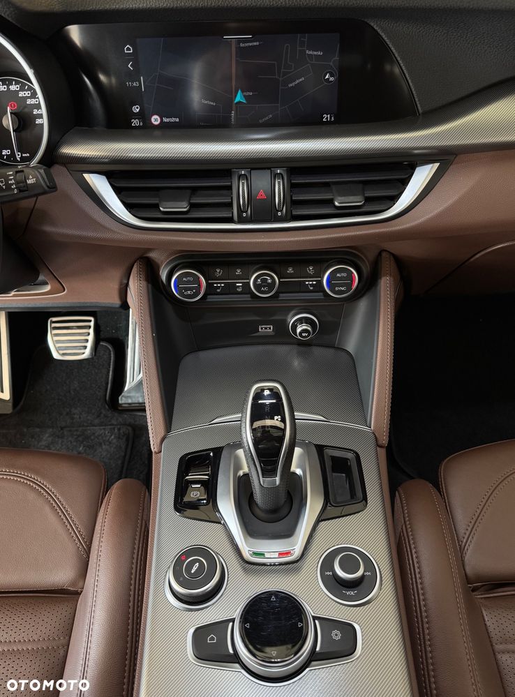 Alfa Romeo Stelvio 2.2 JTDM Veloce Q4 - 18
