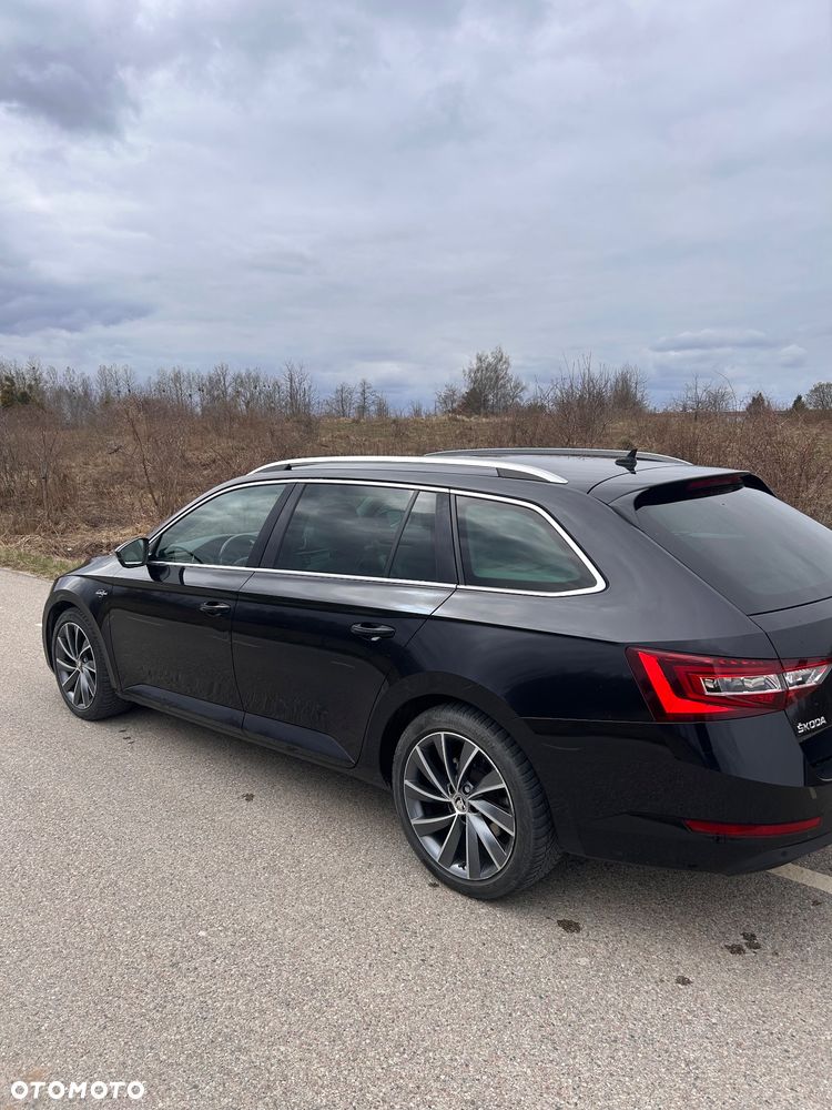 Skoda Superb 2.0 TDI 4x4 L&K DSG - 12