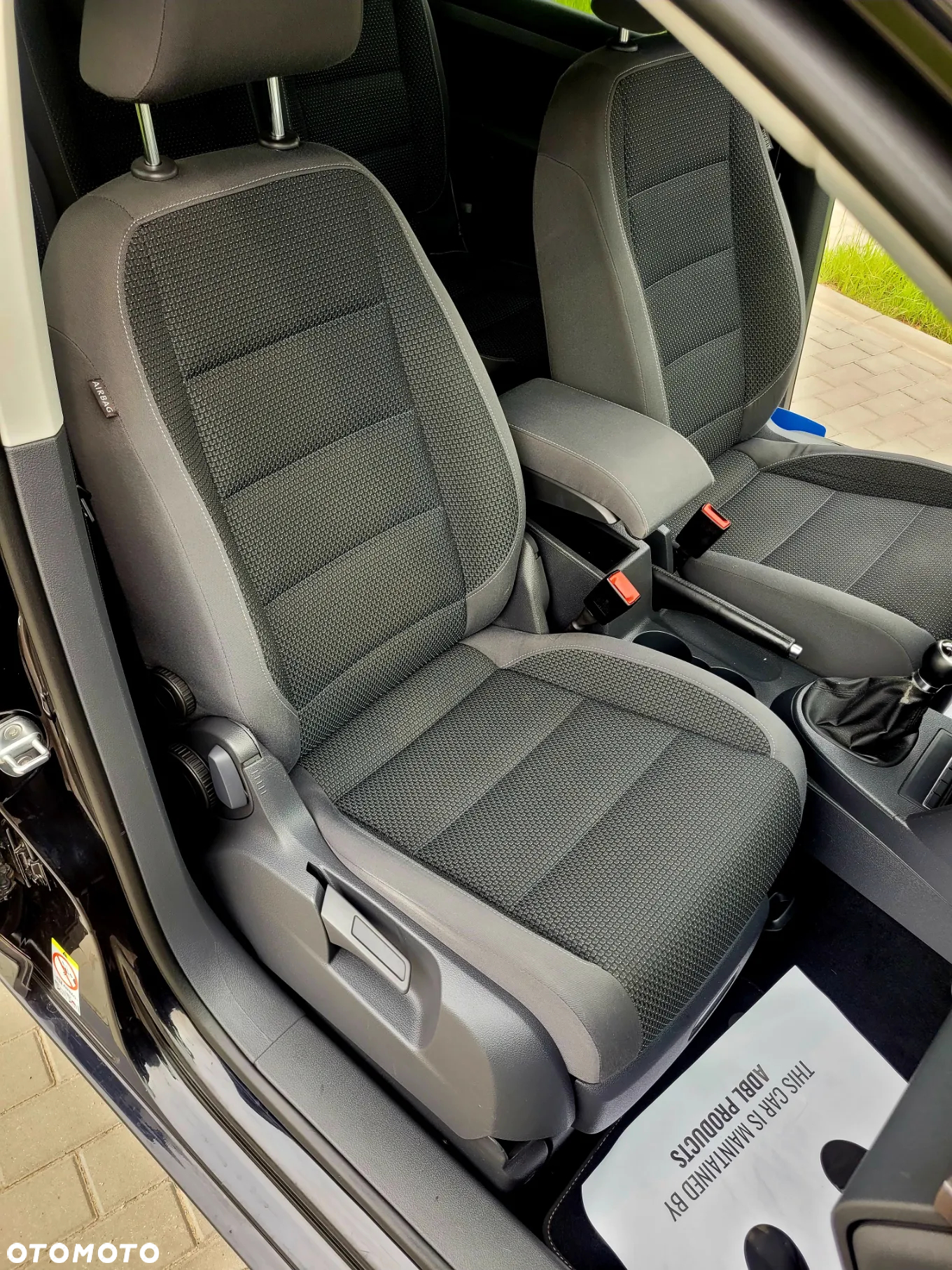Volkswagen Touran 1.6 TDI DPF Comfortline - 29