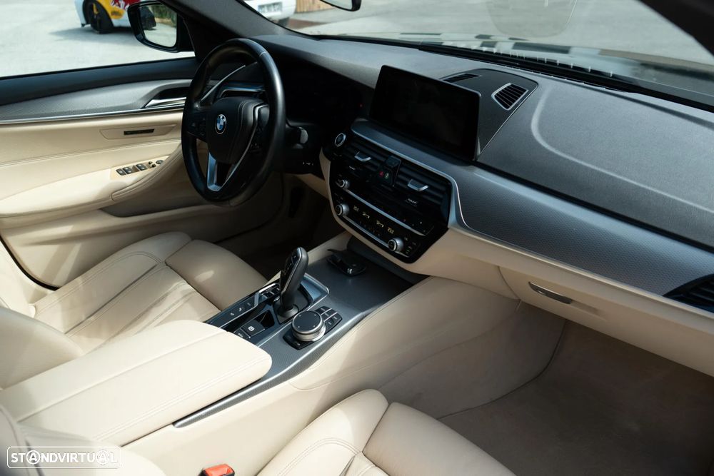 BMW 530 e iPerformance Pack M - 11