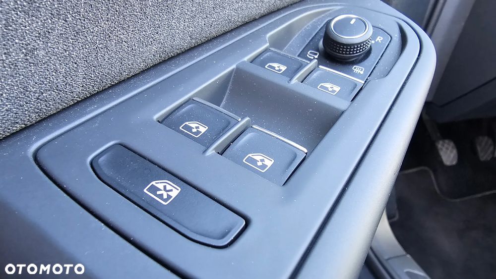 Volkswagen Golf Variant 2.0 TDI Life - 33