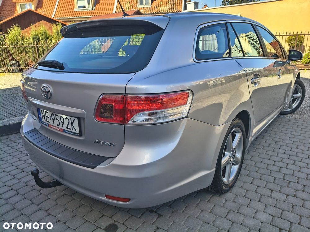 Toyota Avensis Touring Sports 1.8 Executive - 5