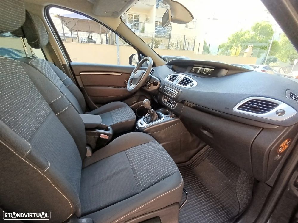 Renault Grand Scénic 1.5 dCi Dynamique S 7L - 16