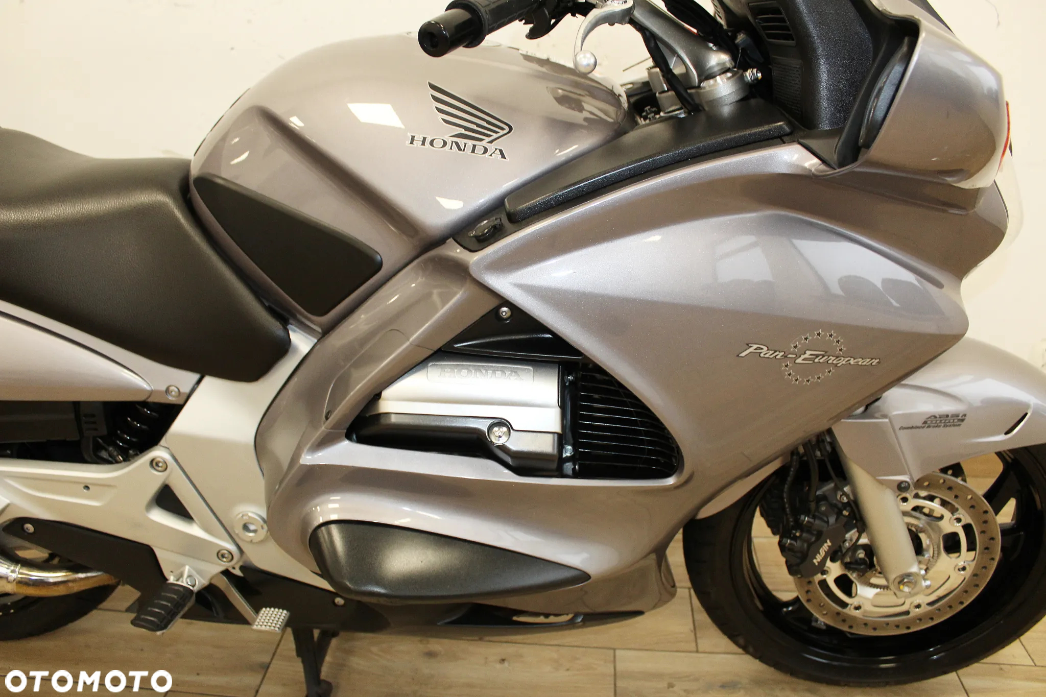 Honda ST - 8
