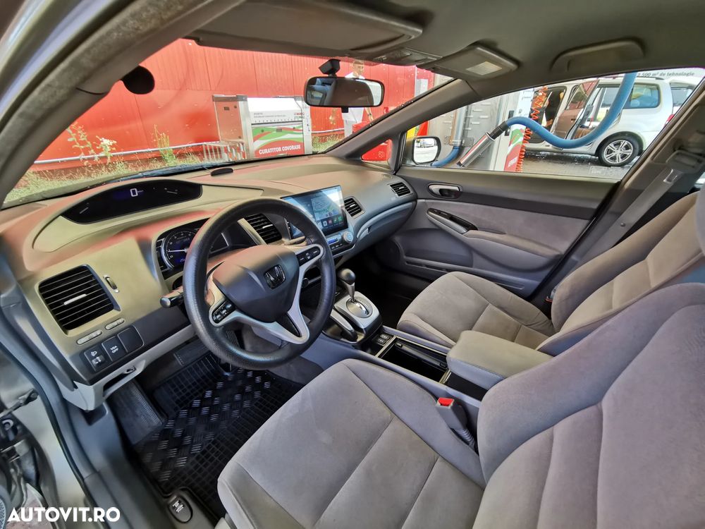 Honda Civic 1.3 - 9