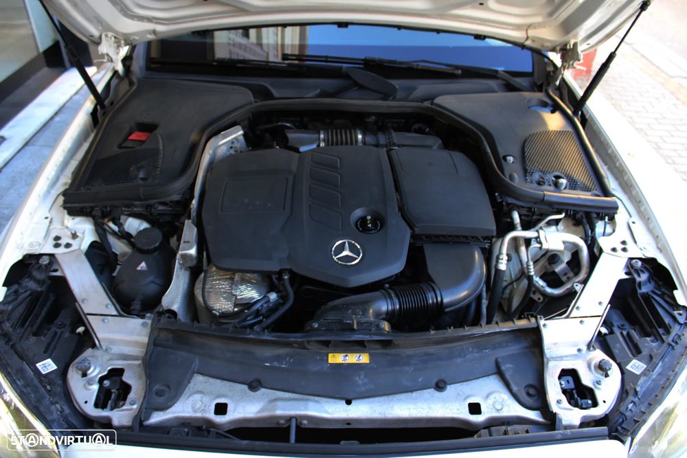 Mercedes-Benz E 220 d 4Matic 9G-TRONIC AMG Line - 52