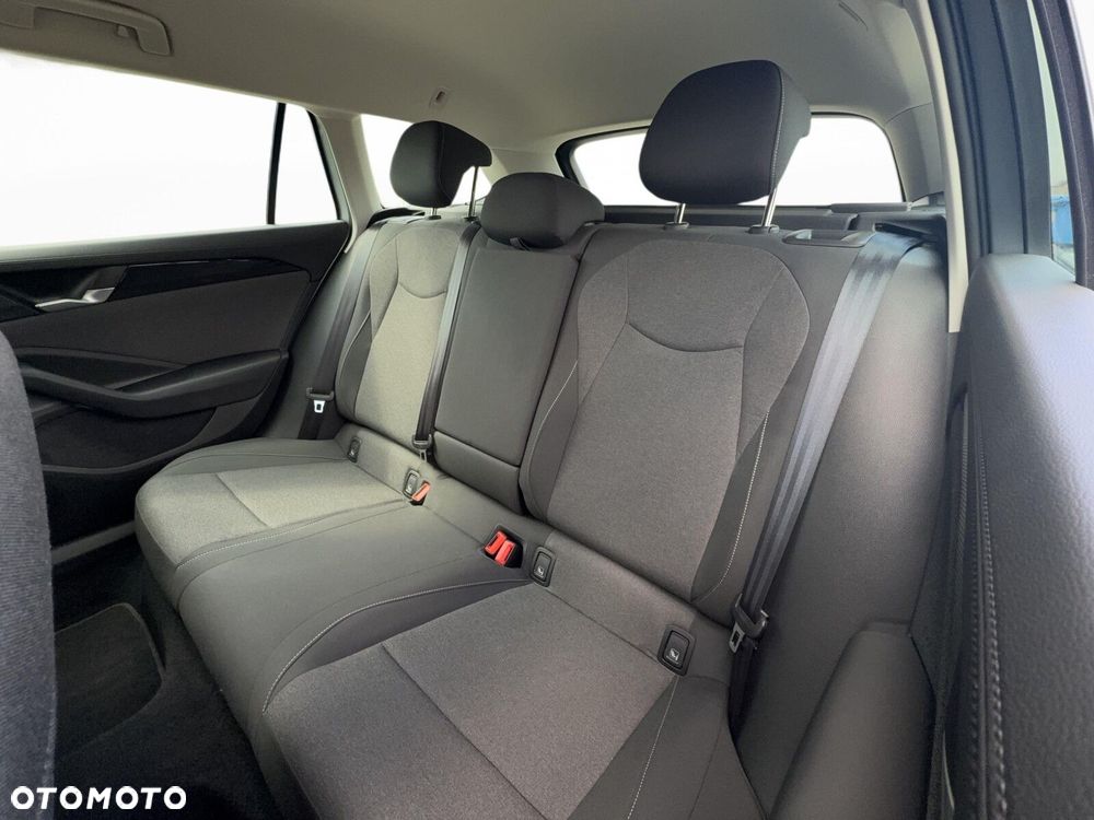 Volkswagen Passat Variant - 26