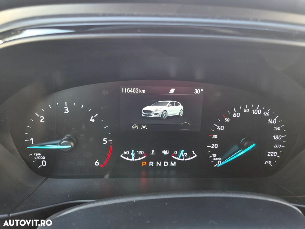FORD Focus 2021 — imagine 10