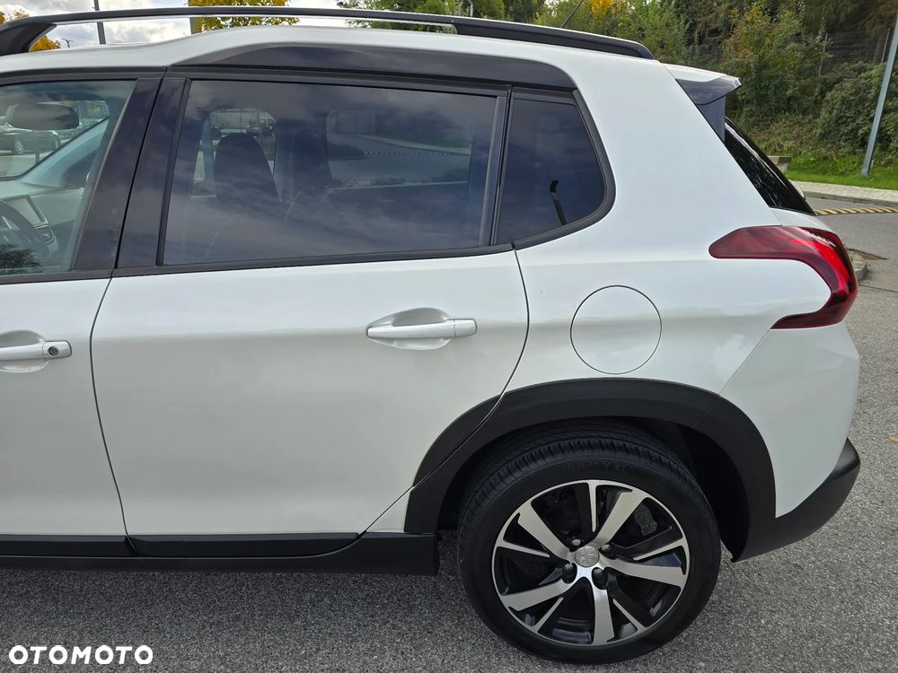 Peugeot 2008 BlueHDi FAP 120 STOP & START GT-Line Edition - 36