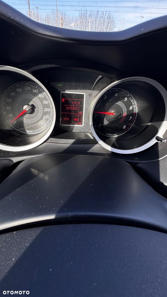 Mitsubishi Lancer - 10