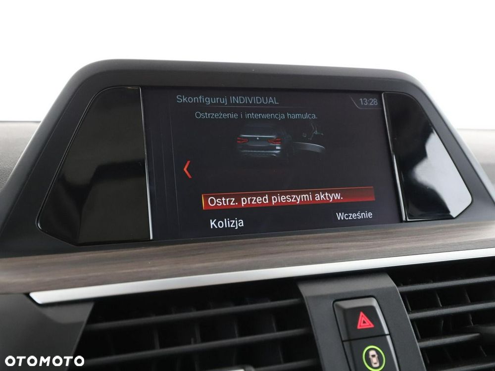 BMW X3 xDrive20d Advantage - 27