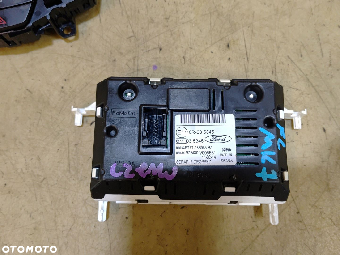 FIESTA MK7 RADIO AM5T18C815GM - 7