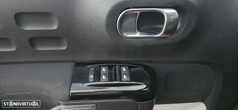 Citroën C3 1.2 PureTech Shine - 19