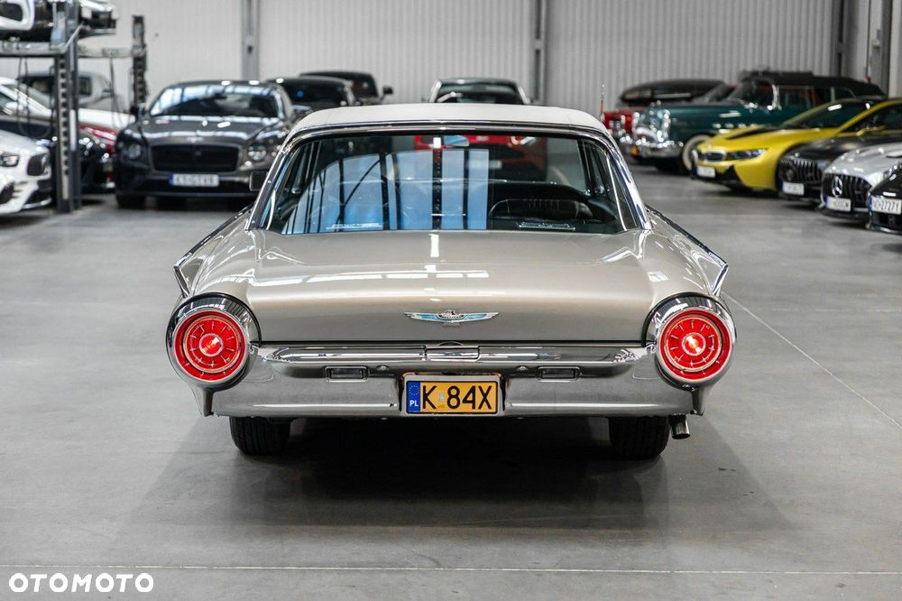 Ford Thunderbird - 7