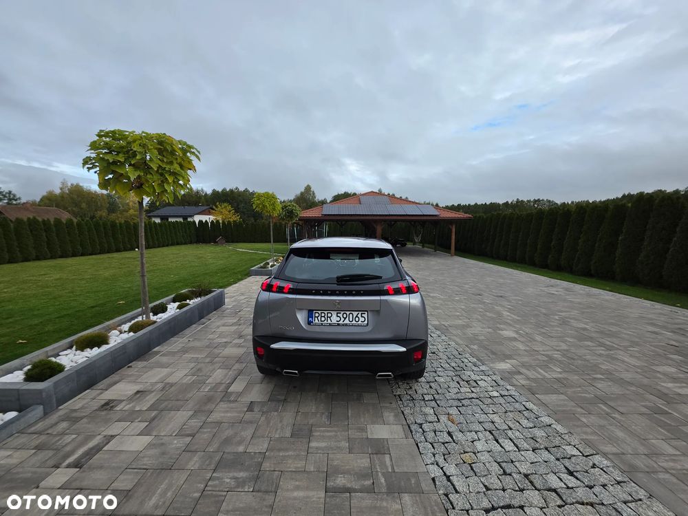 Peugeot 2008 1.2 Pure Tech Allure S&S - 4