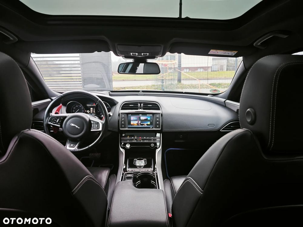 Jaguar XE 20d R-Sport Ingenium Edition - 15