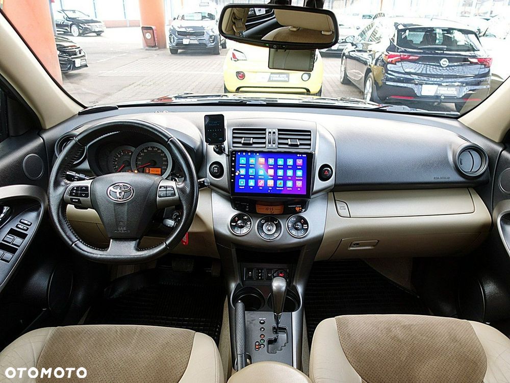 Toyota RAV4 - 14