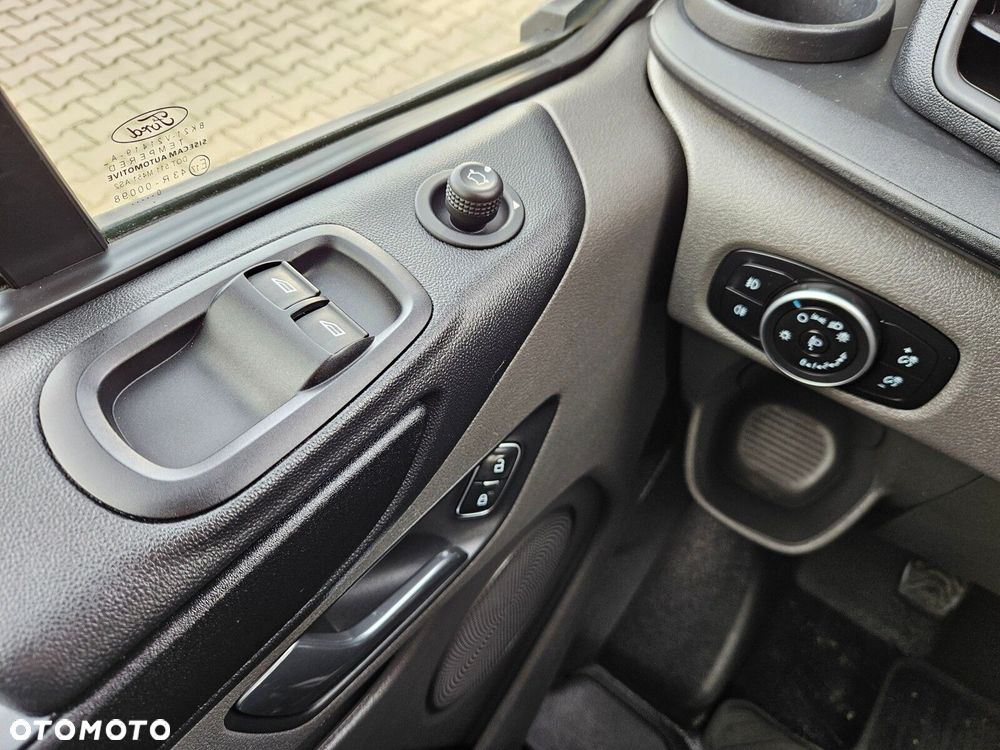 Ford Transit Custom - 19