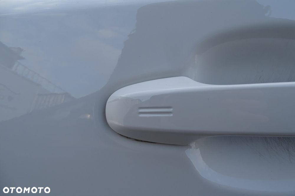 Toyota C-HR Business-Edition - 18