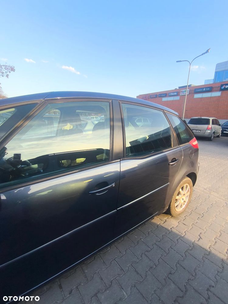 Citroën C4 Picasso 1.6 HDi Impress - 30