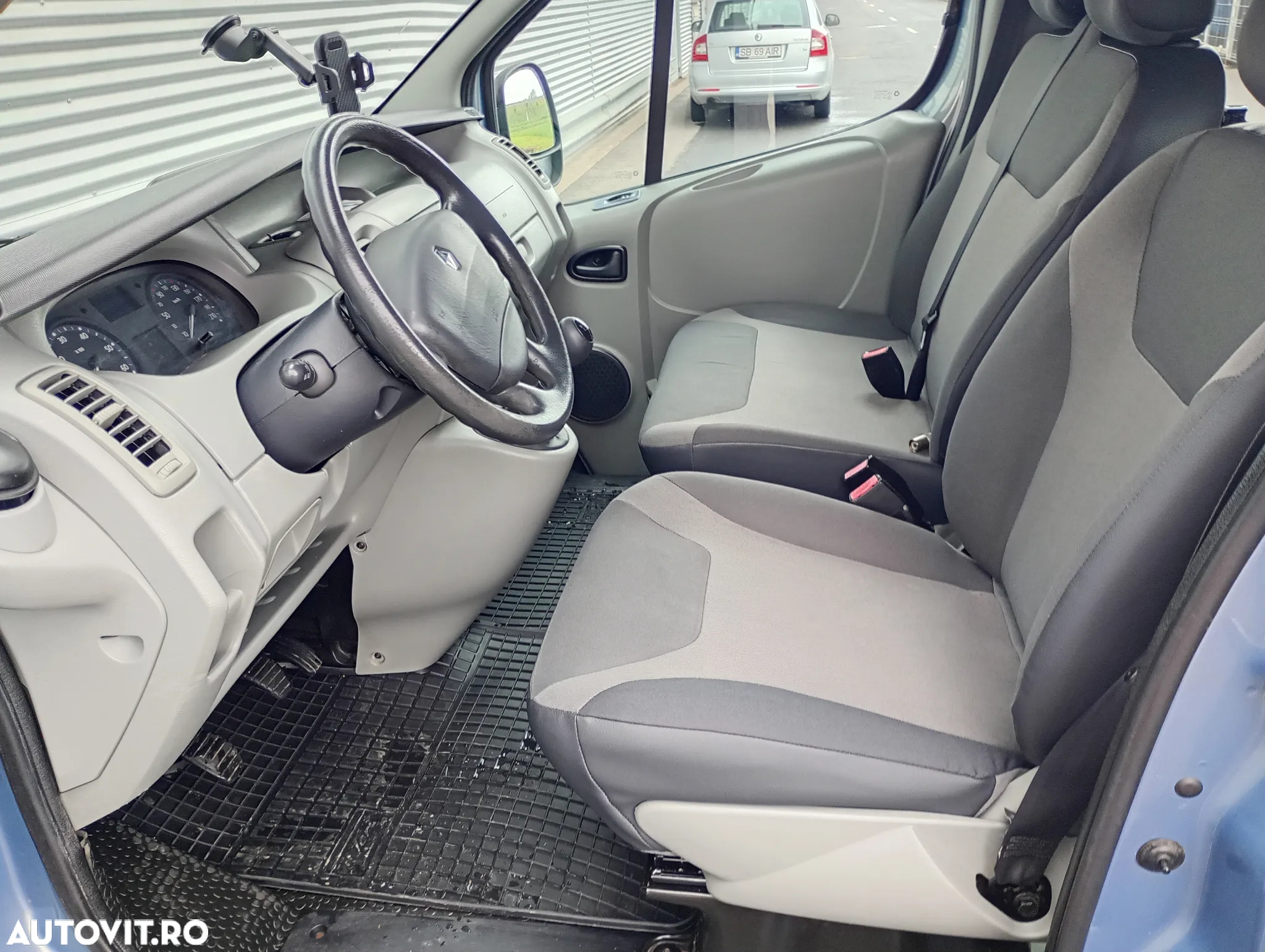 Renault Trafic - 8