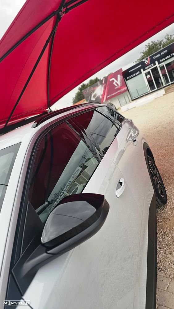 Peugeot 5008 1.2 Hybrid Allure e-DCS6 - 32