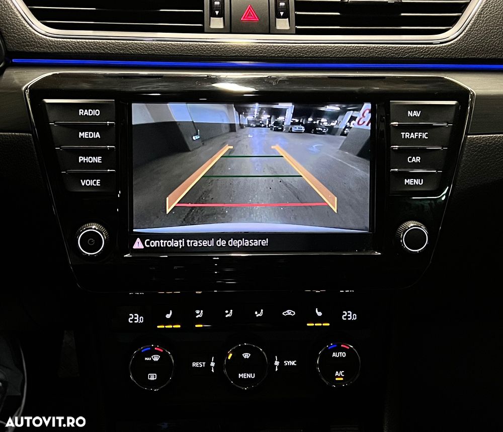 Skoda Superb 2.0 TDI DSG Style - 17