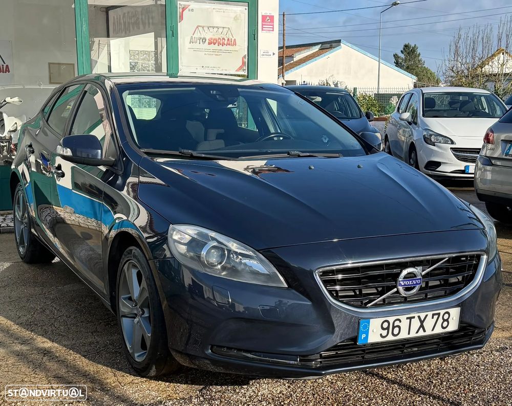Volvo V40 D3 R Design - 3