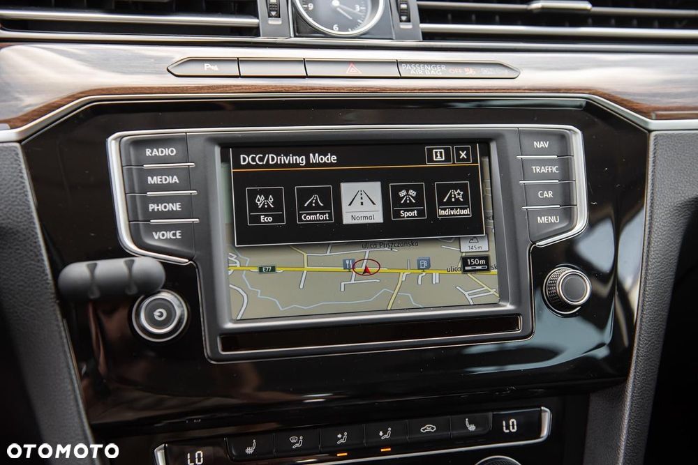 Volkswagen Passat 2.0 TDI SCR 4Motion DDG Highline - 38