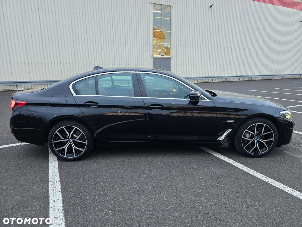 BMW Seria 5 2022 photo 4