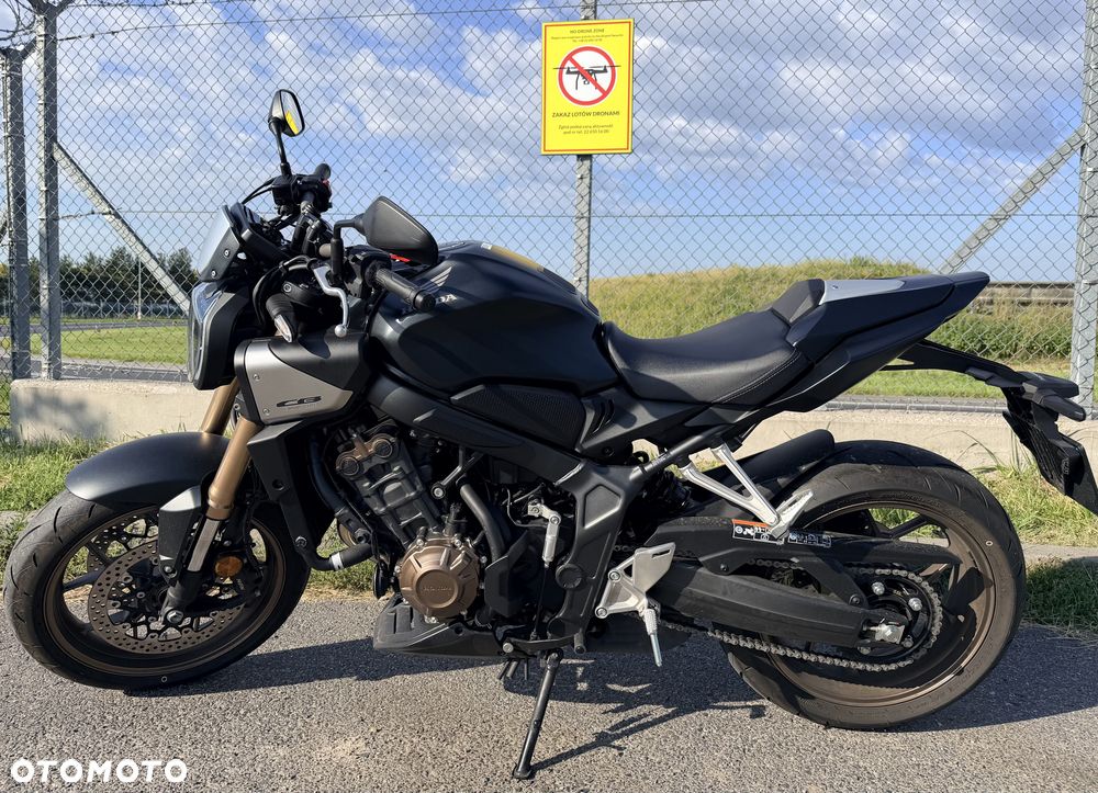 Honda CB - 1