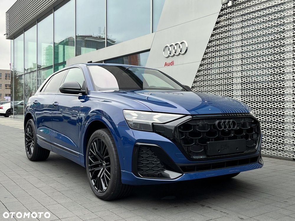Audi Q8 - 8