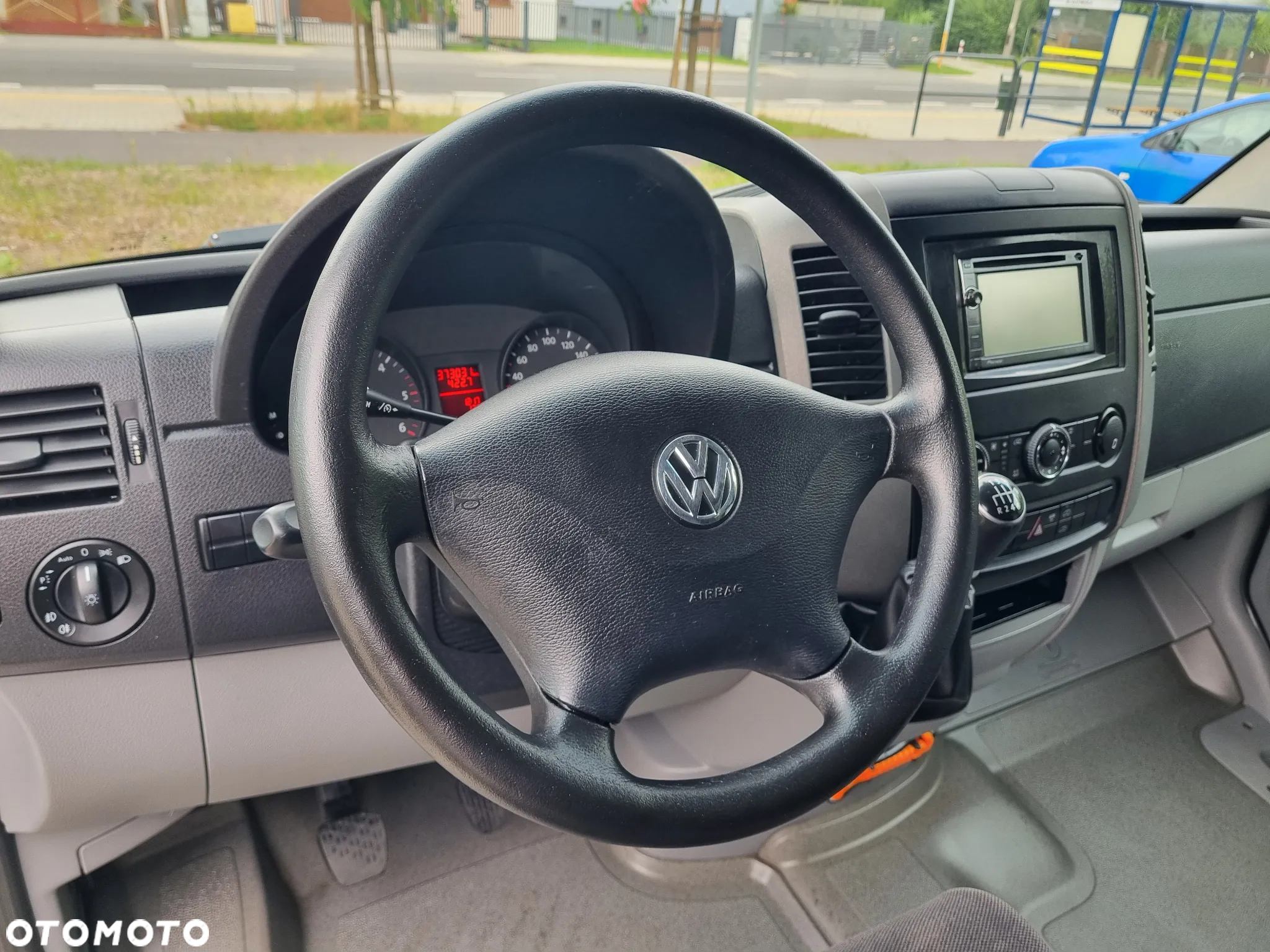 Volkswagen Crafter - 13