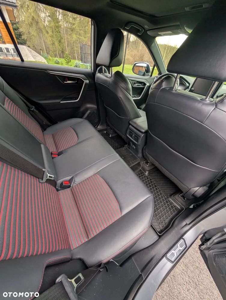 Toyota RAV4 - 18