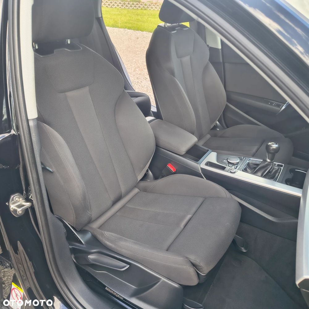 Audi A4 Avant 2.0 TDI Design - 20