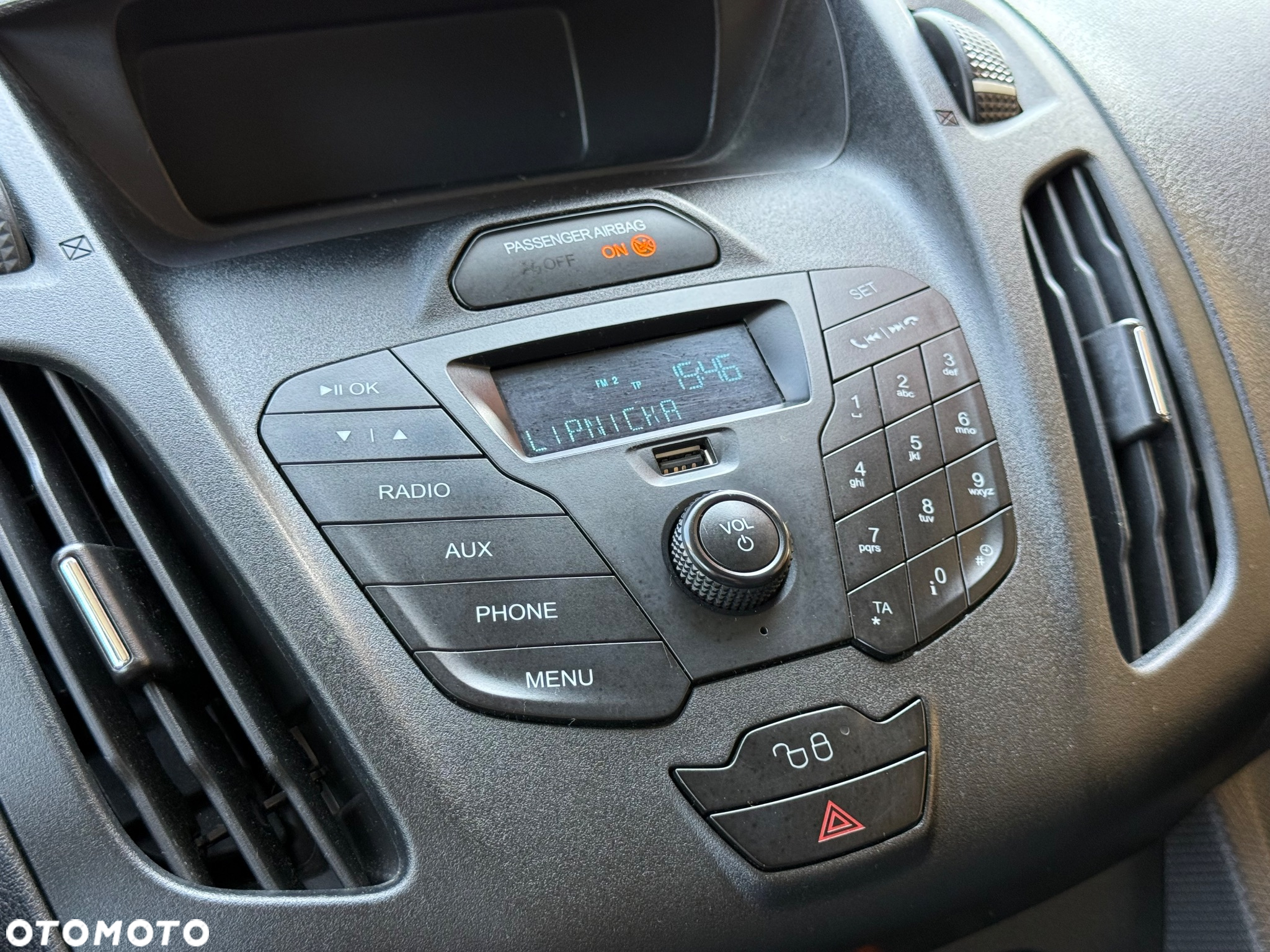 Ford Transit Connect klimatyzacja webasto hak piękny - 28