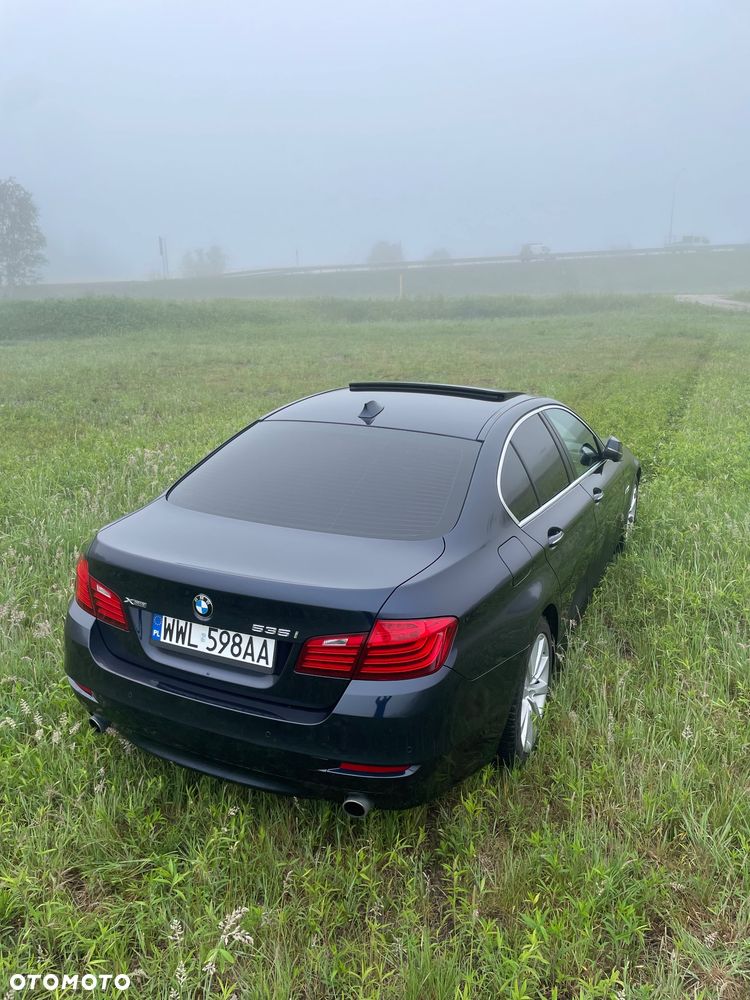 BMW Seria 5 535i xDrive - 7