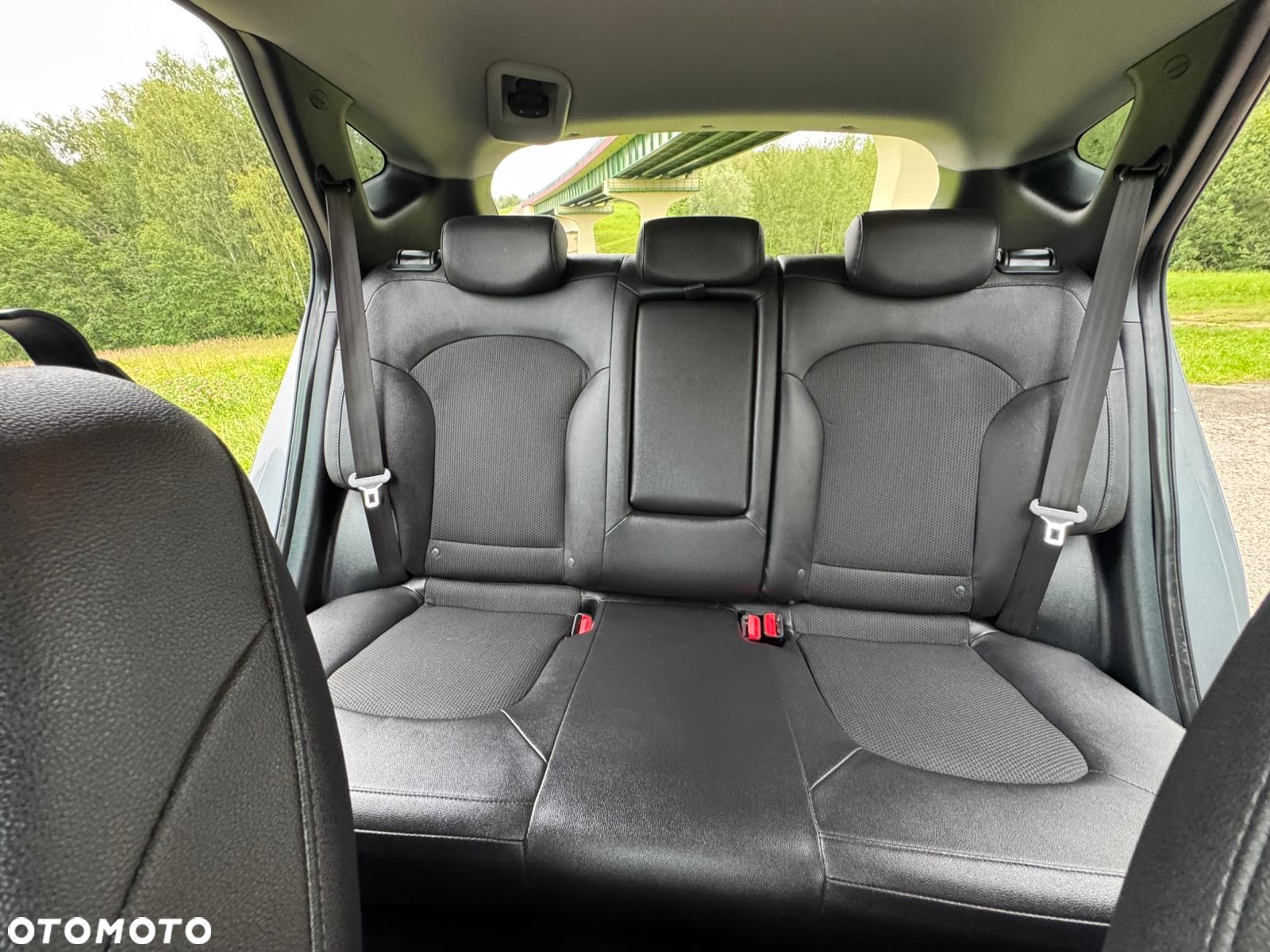 Hyundai ix35 1.6 GDI Premium 2WD - 28