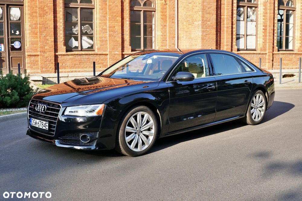 Audi A8 - 1