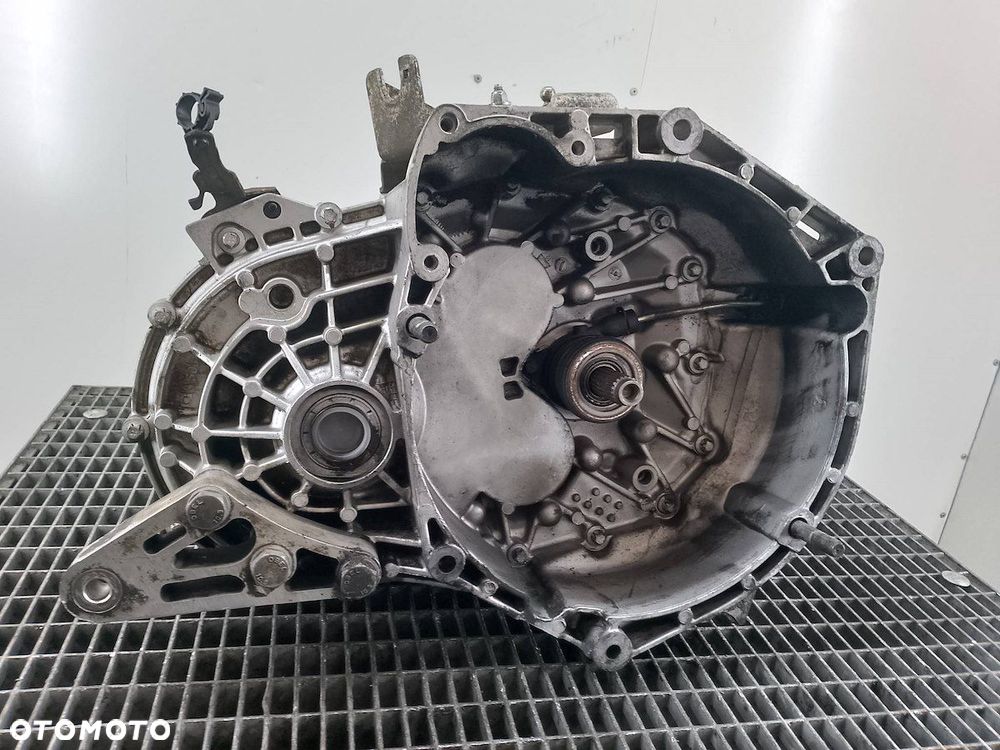 SKRZYNIA BIEGÓW MANUALNA FIAT DOBLO II C63563514 1.6 D MULTIJET - 1