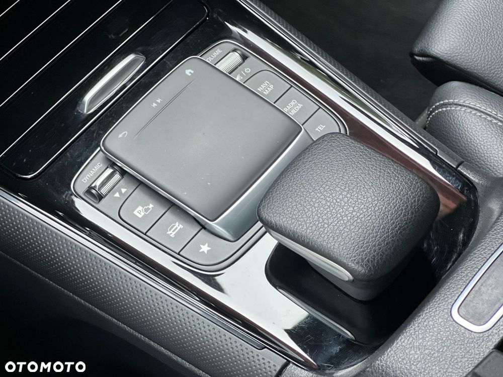 Mercedes-Benz GLB 200 Edition 1 7G-DCT - 33