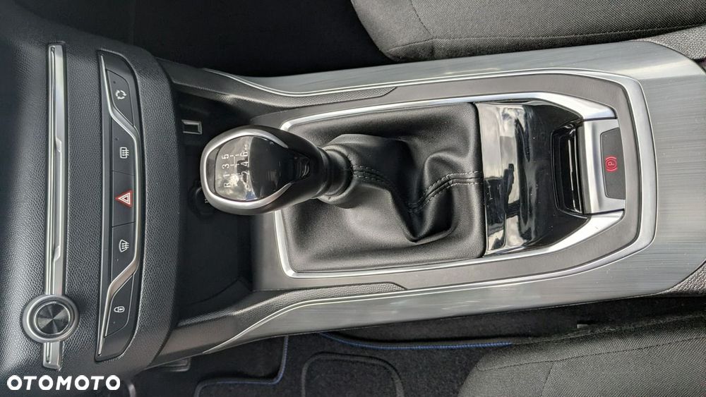 Peugeot 308 - 35