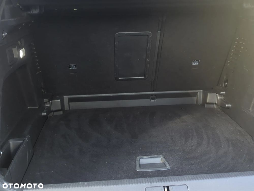 Peugeot 3008 1.2 PureTech Allure S&S EAT6 - 19