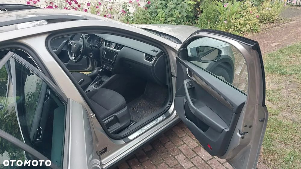 Skoda Octavia Scout 2.0 TDI 4x4 DSG - 10