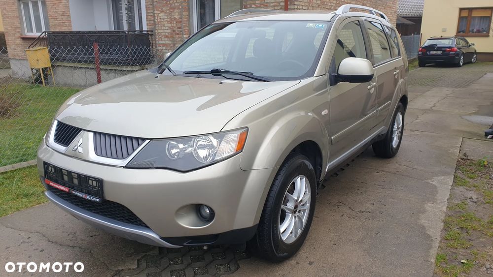 Mitsubishi Outlander 2.0 DI-D 4WD Invite - 10