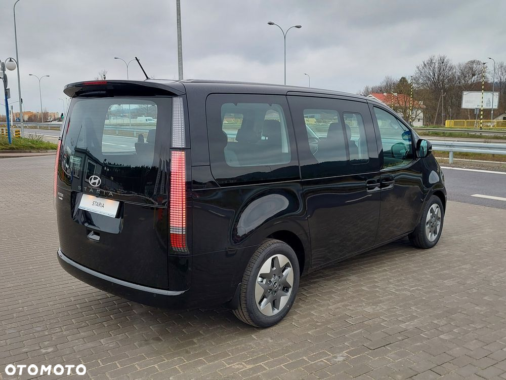 Hyundai Staria 1.6 T-GDI HEV Smart VIP - 3